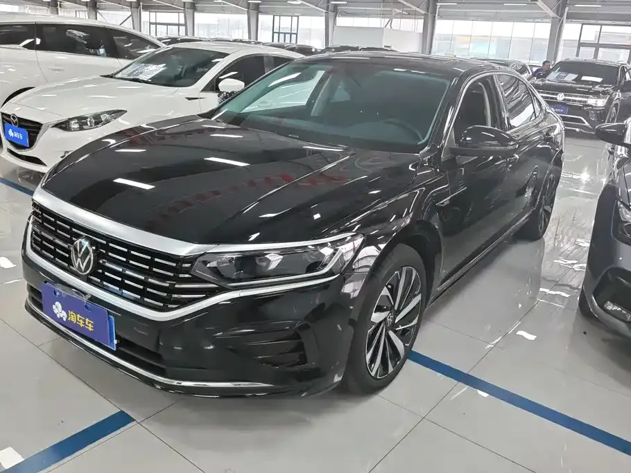 Volkswagen Passat — фото 1