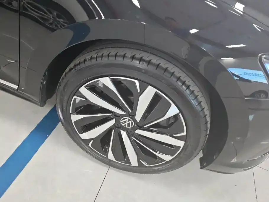 Volkswagen Passat — фото 2