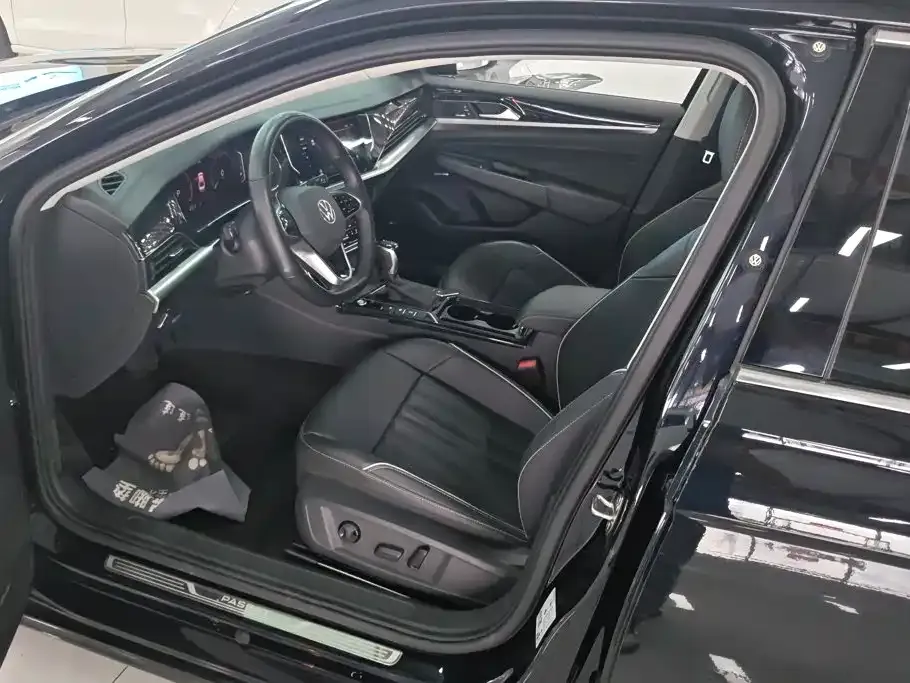 Volkswagen Passat — фото 8