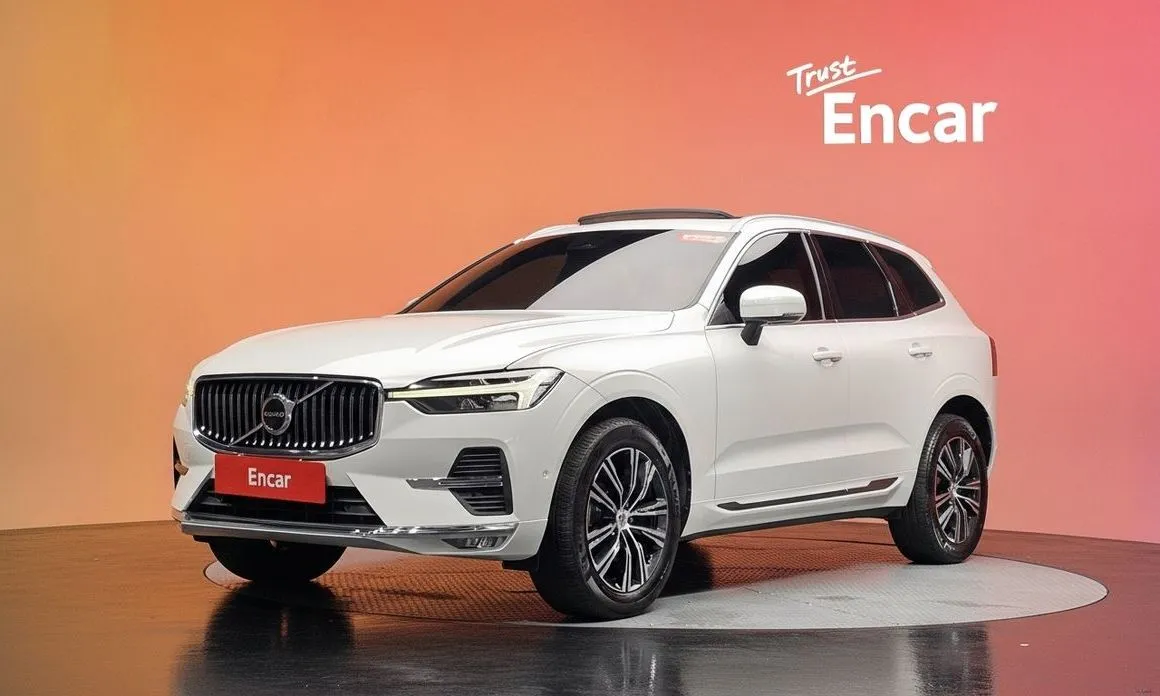 Volvo XC60 — фото 1