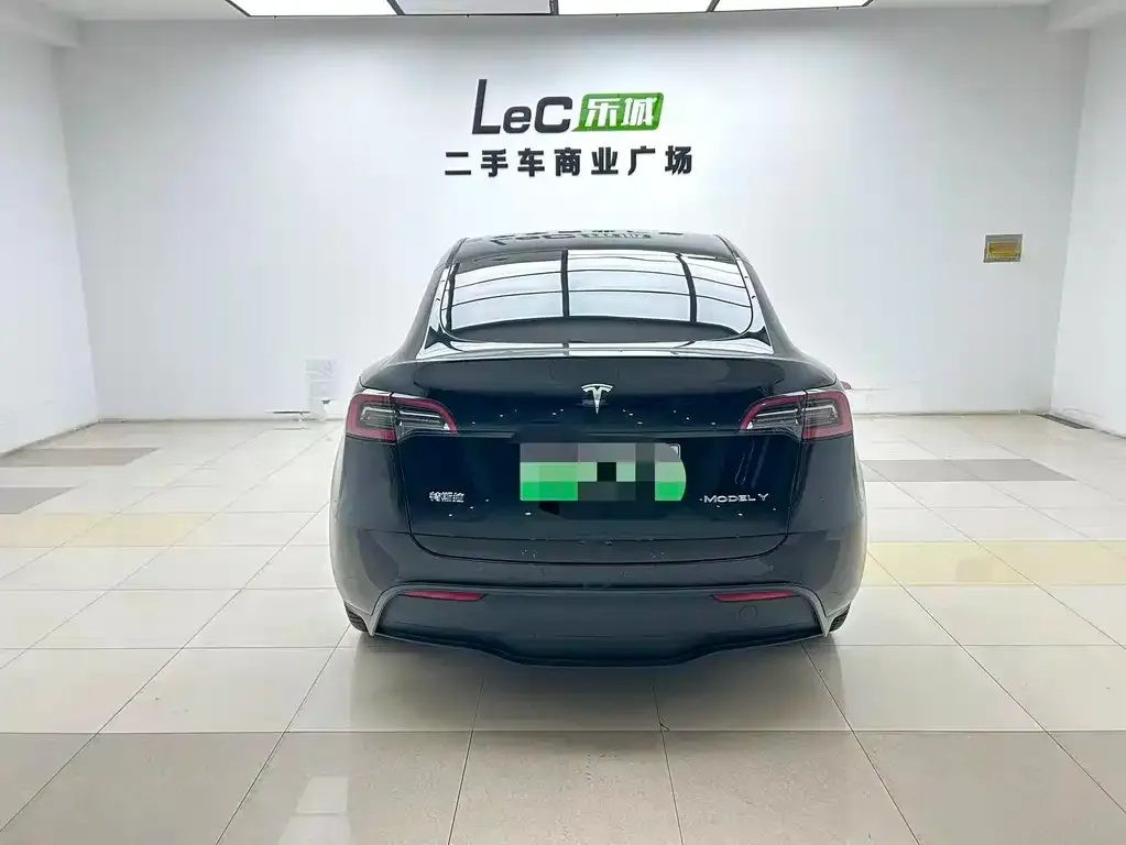 Tesla Model Y — фото 4