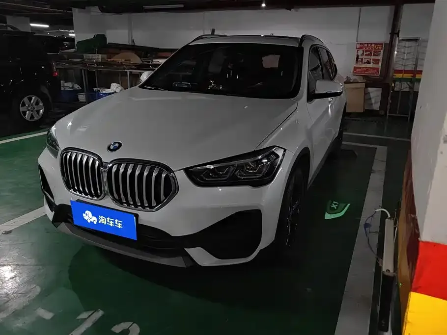 BMW X1 — фото 1