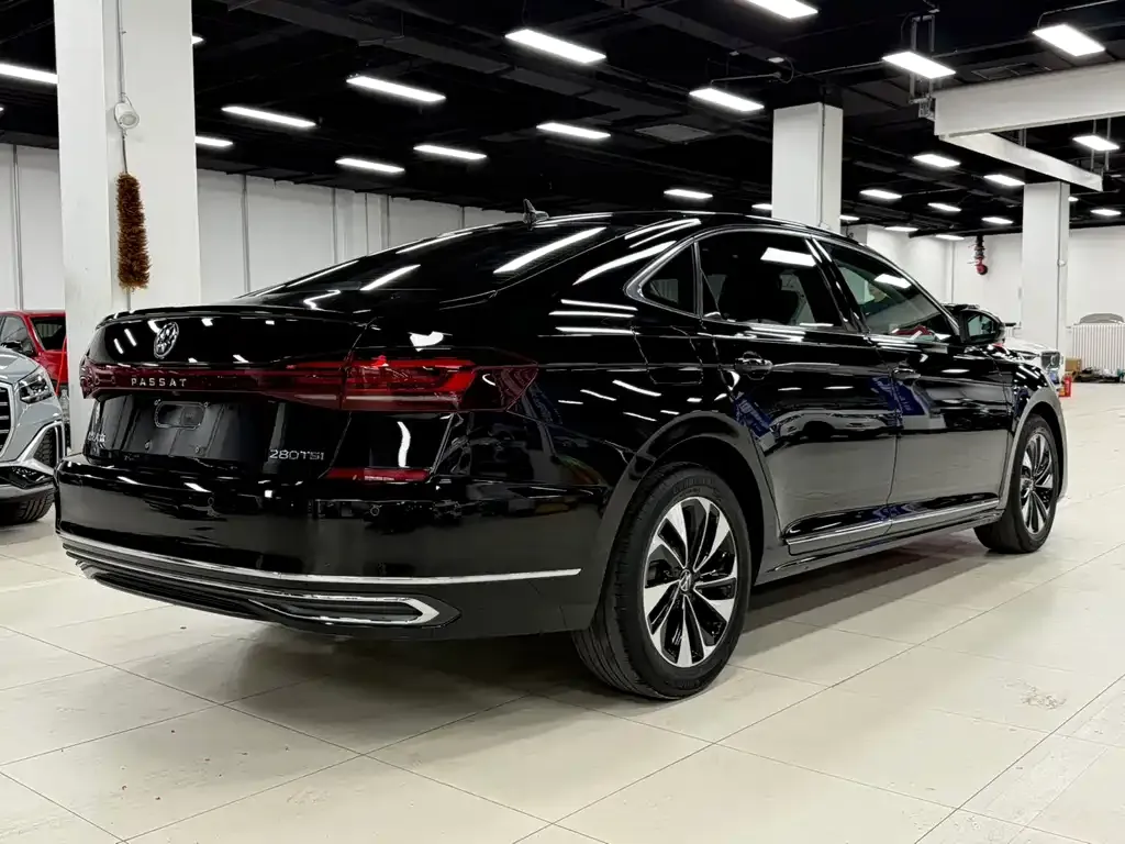 Volkswagen Passat — фото 5
