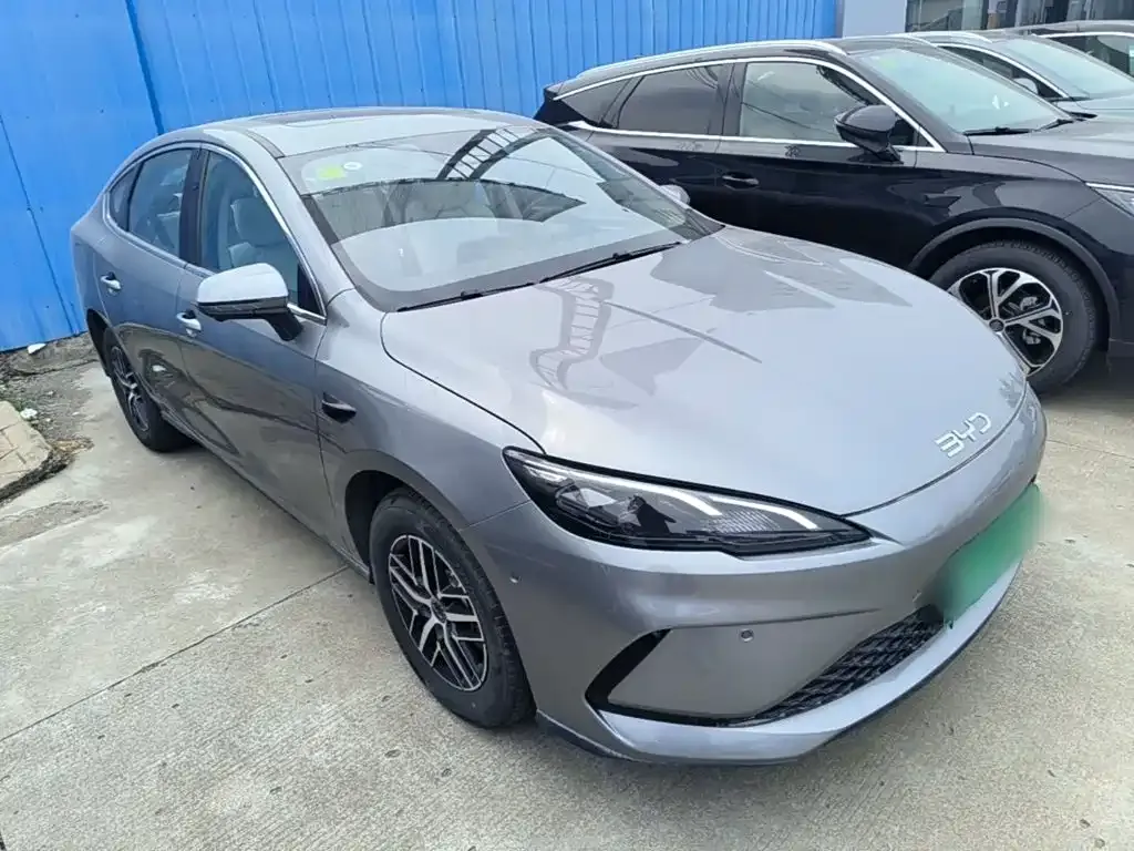 BYD Seal 05 DM-i — фото 8