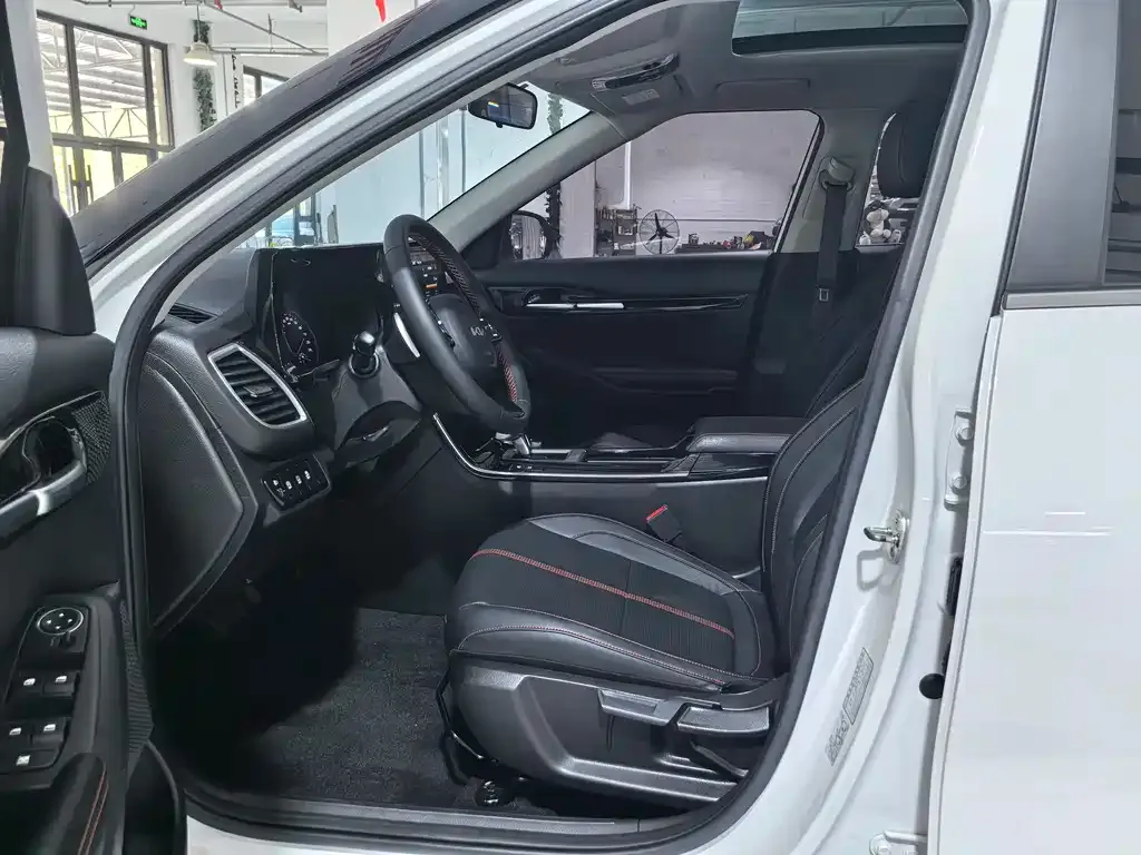 Kia KX3 2022 из CN, фото 9