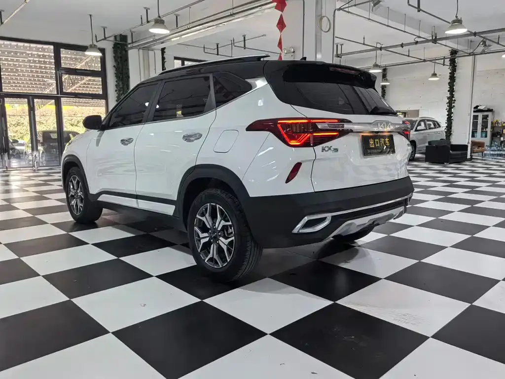 Kia KX3 2022 из CN, фото 7