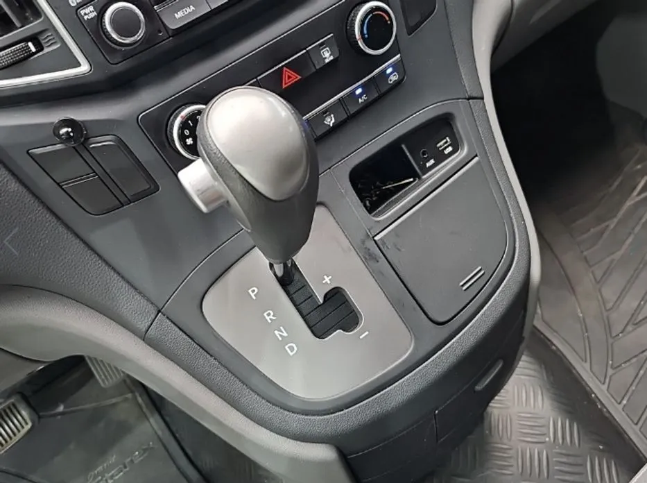 Hyundai Starex 2021 из KR, фото 9