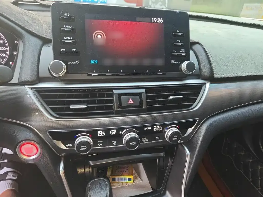 Honda Accord — фото 10