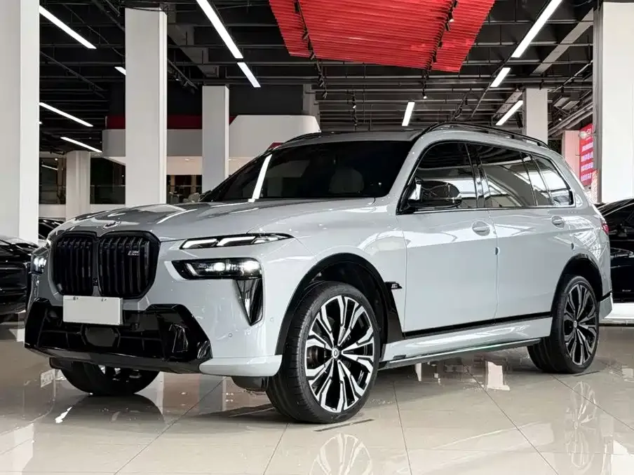 BMW X7 M60i