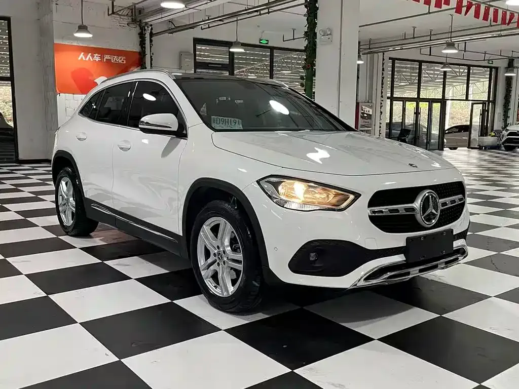 Mercedes-Benz GLA — фото 10