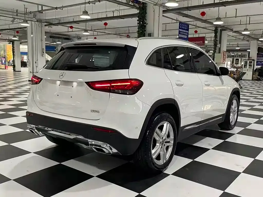 Mercedes-Benz GLA — фото 6
