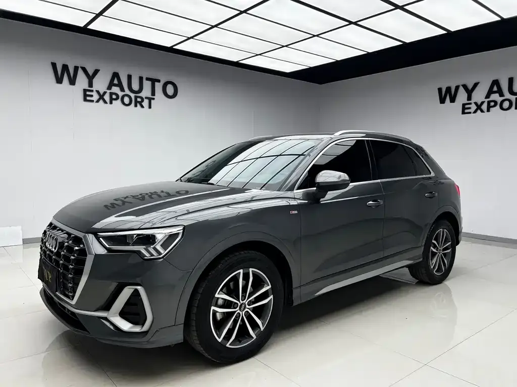 Audi Q3 — фото 1