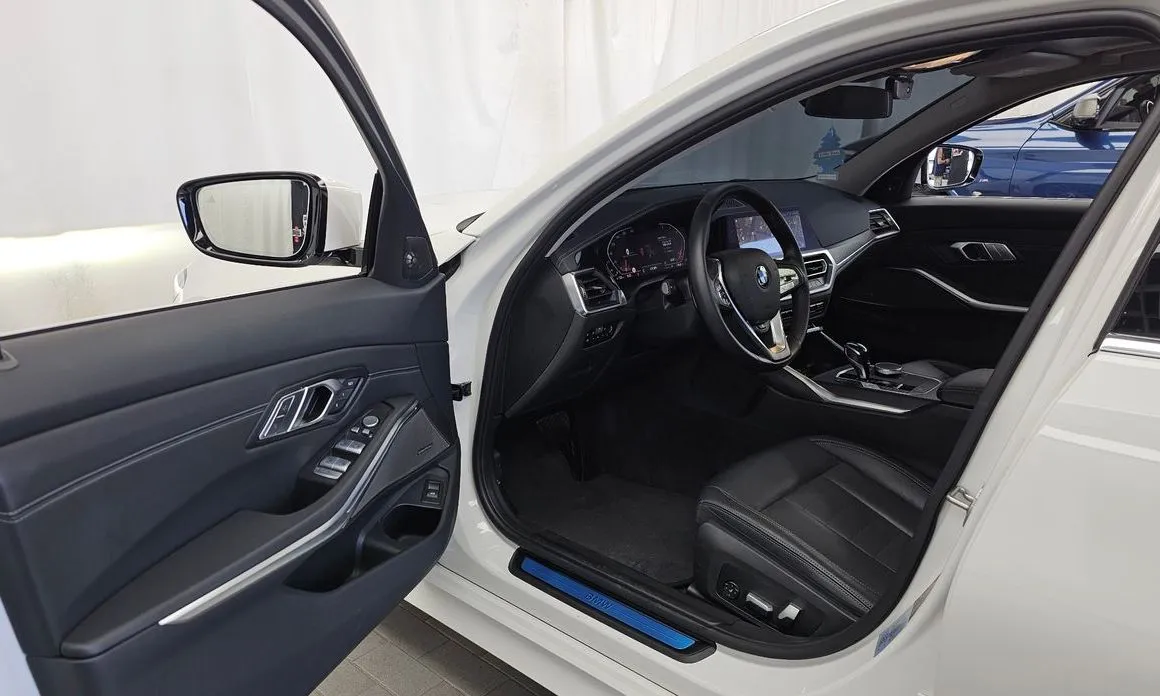 BMW 3-Series 2021 из KR, фото 6