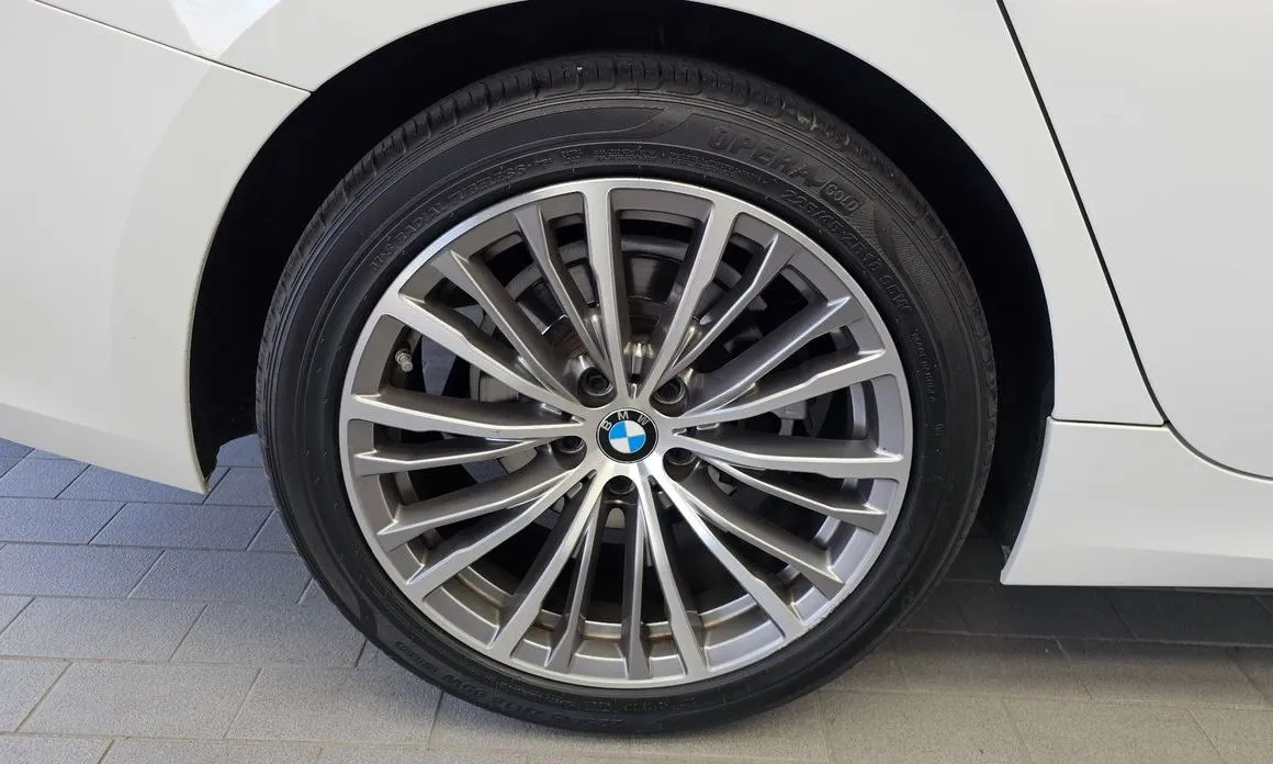 BMW 3-Series 2021 из KR, фото 4