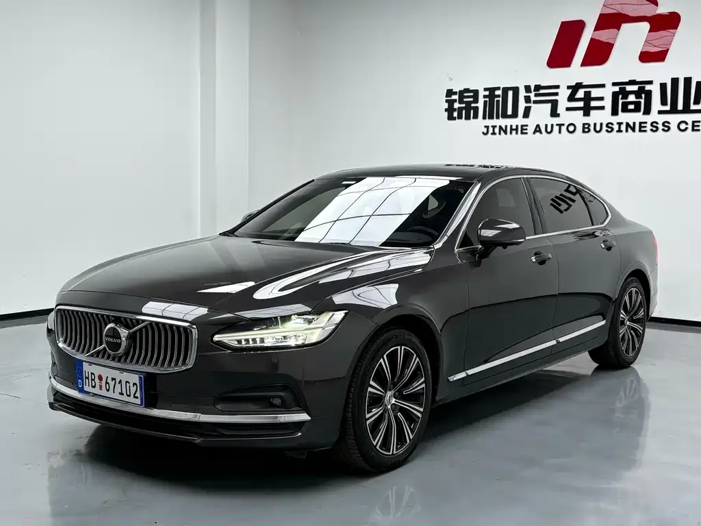 Volvo S90 — фото 1