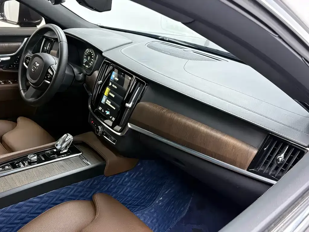 Volvo S90 — фото 8