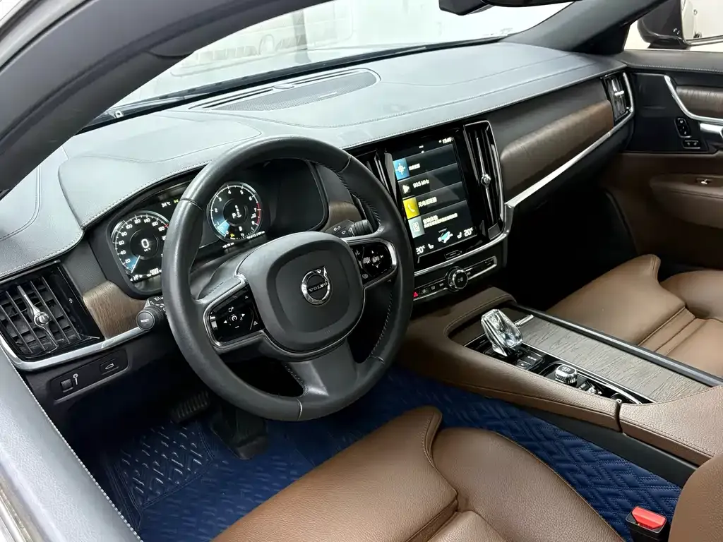 Volvo S90 — фото 9