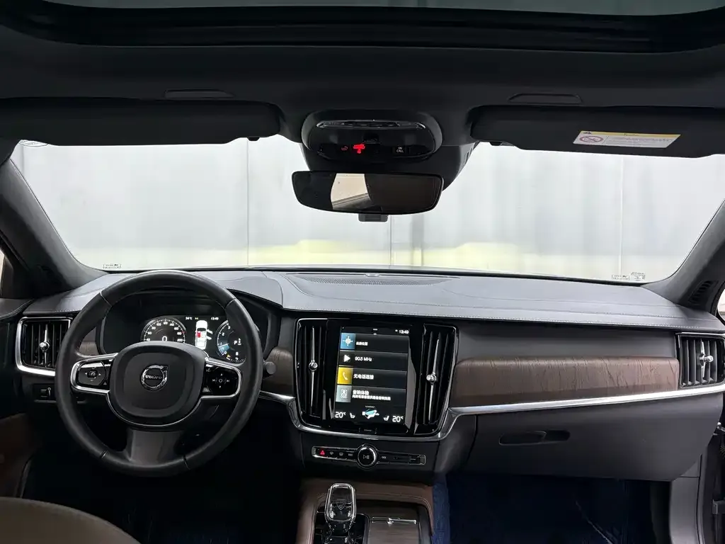 Volvo S90 — фото 3