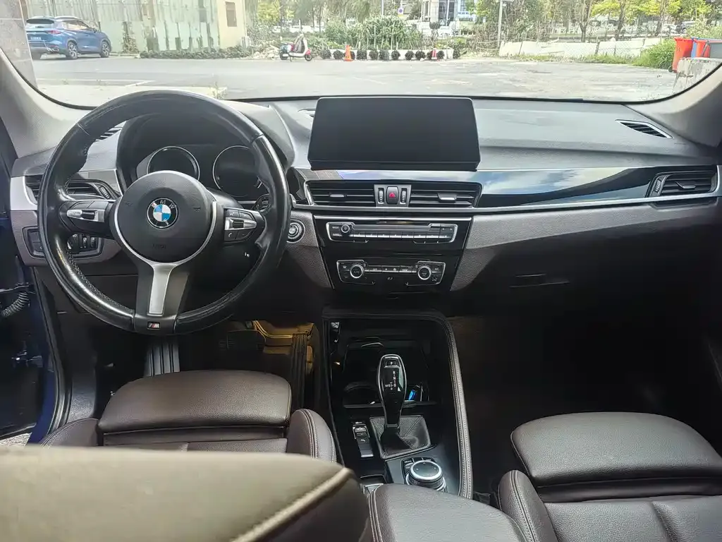 BMW X1 — фото 10