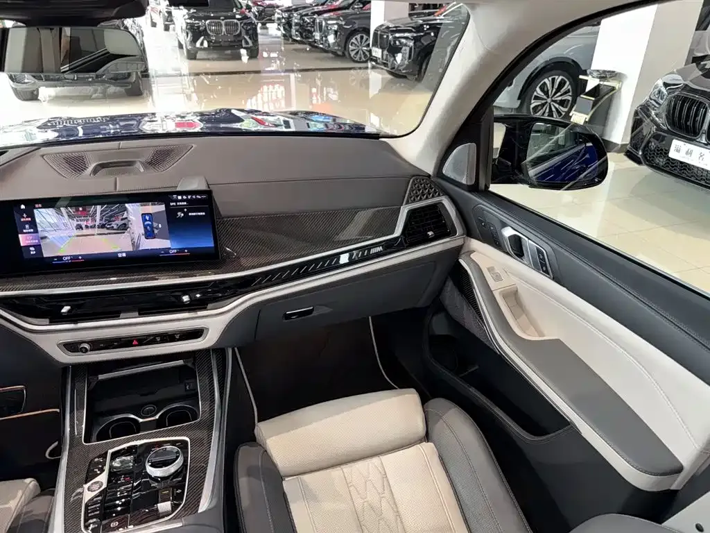 BMW X7 M60i 2026 из CN, фото 5