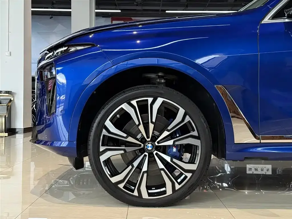 BMW X7 M60i 2026 из CN, фото 4