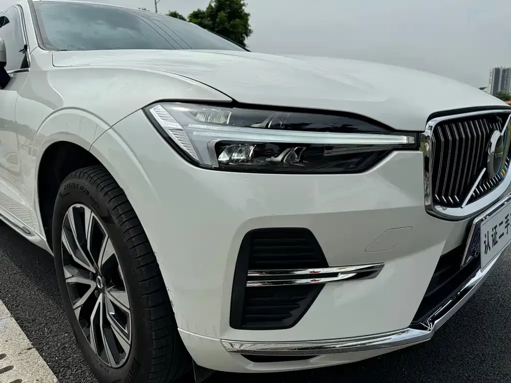 Volvo XC60 — фото 2