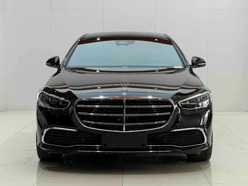 Mercedes-Benz S-Class — фото 1