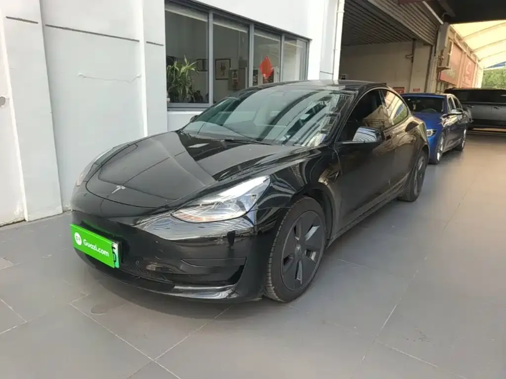 Tesla Model 3 — фото 2