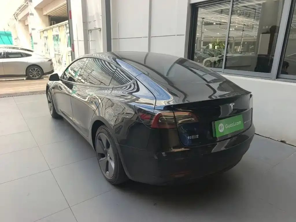 Tesla Model 3 — фото 6