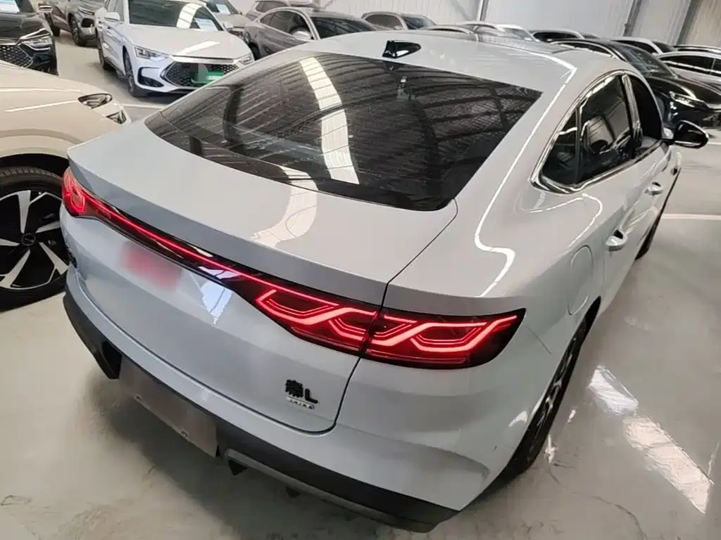 BYD Qin L — фото 4