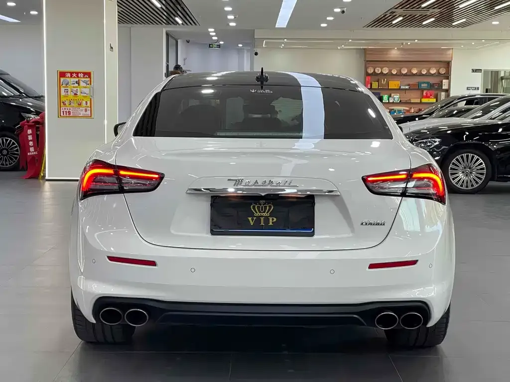 Maserati Ghibli — фото 5