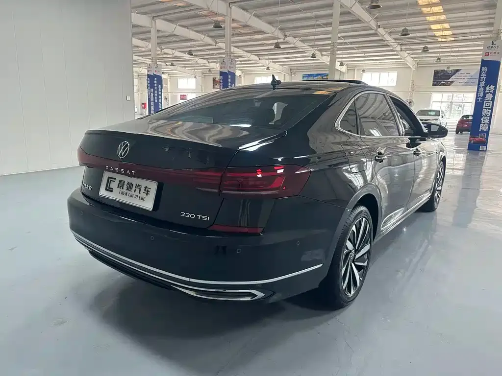 Volkswagen Passat — фото 5