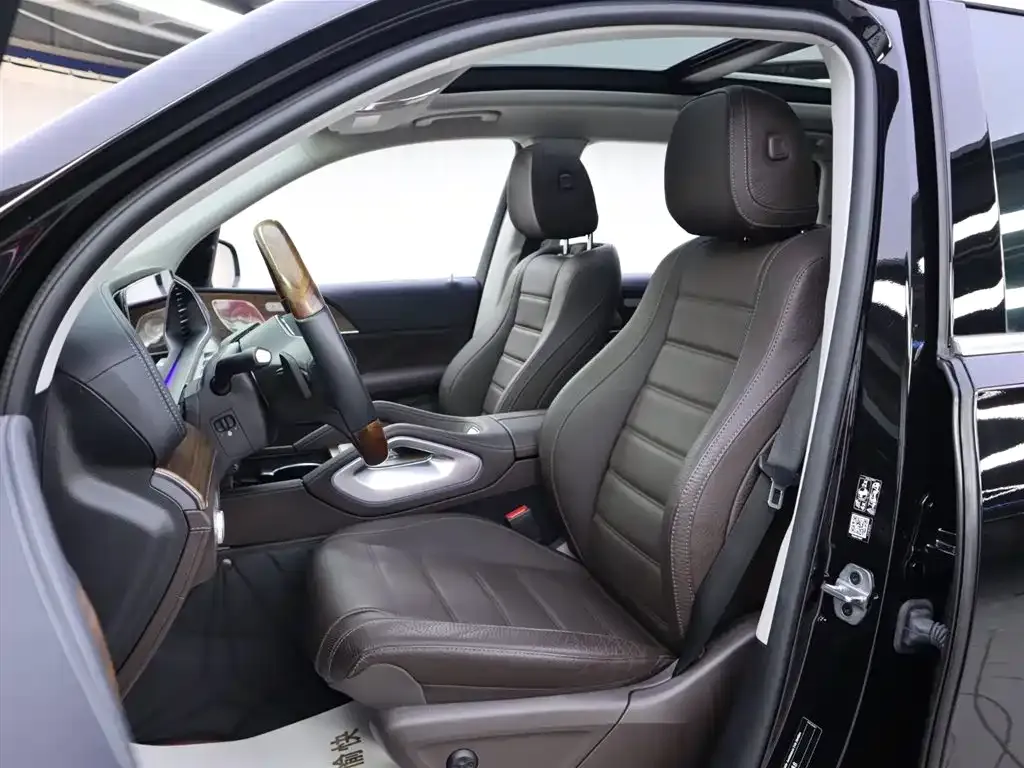 Mercedes-Benz GLS — фото 10
