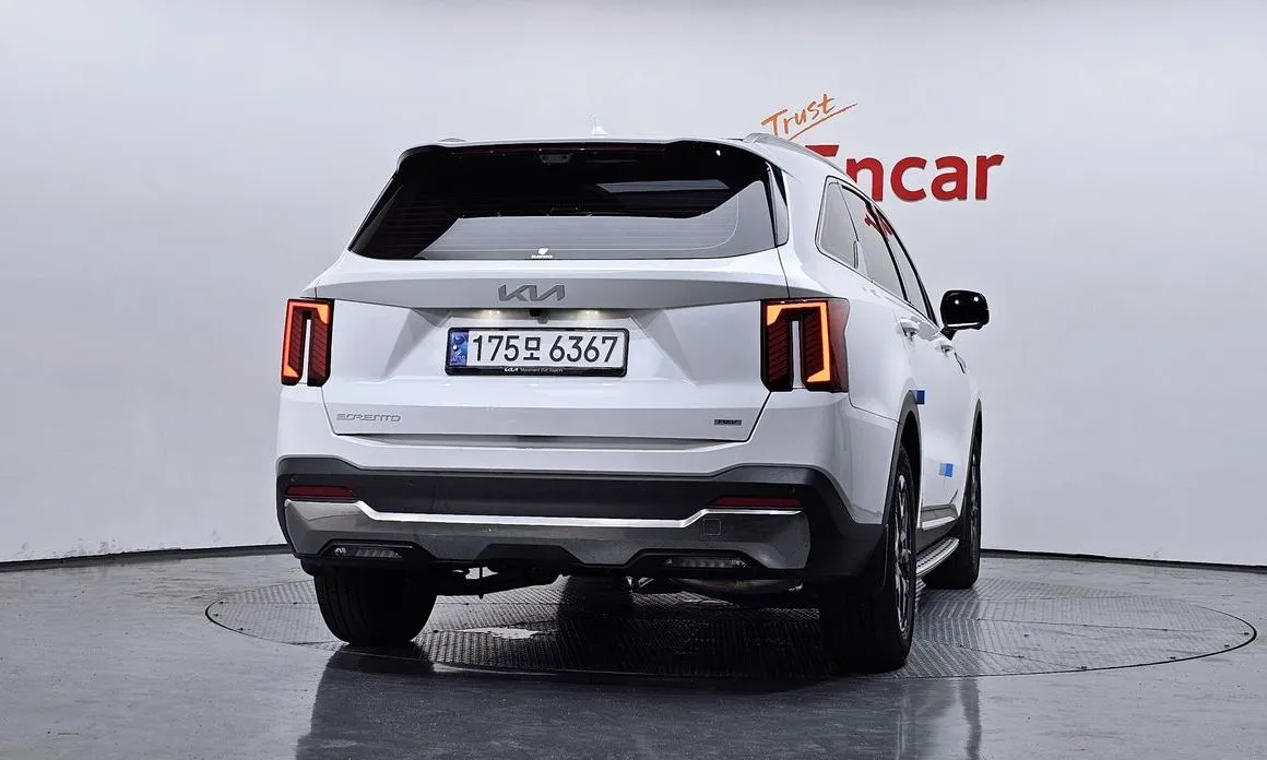 Kia Sorento — фото 6