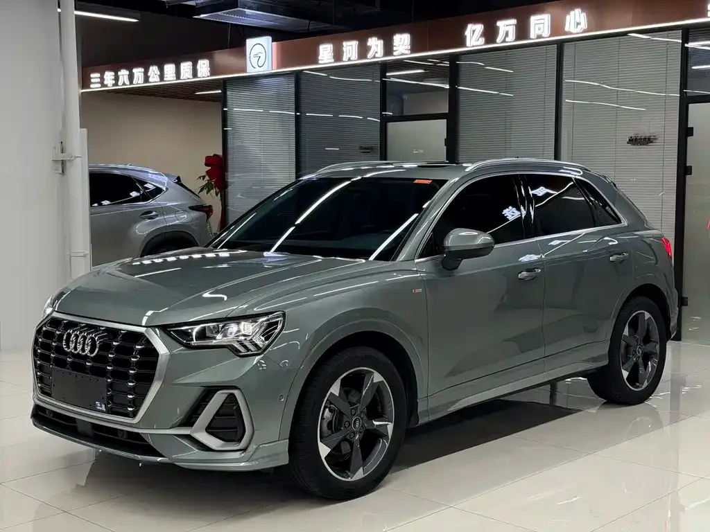 Audi Q3 — фото 1