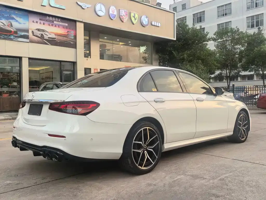 Mercedes-Benz E-Class (Import) — фото 4