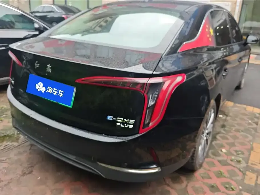 Hongqi E-QM5 — фото 5