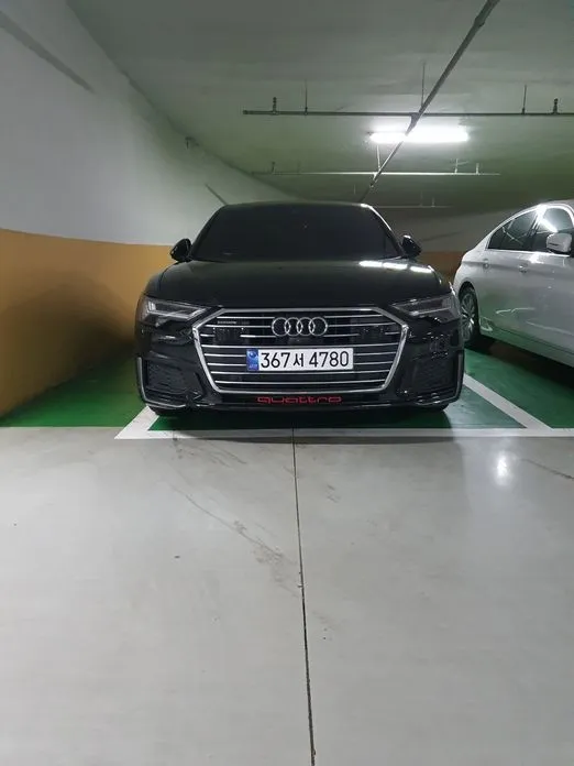 Audi A6 — фото 1