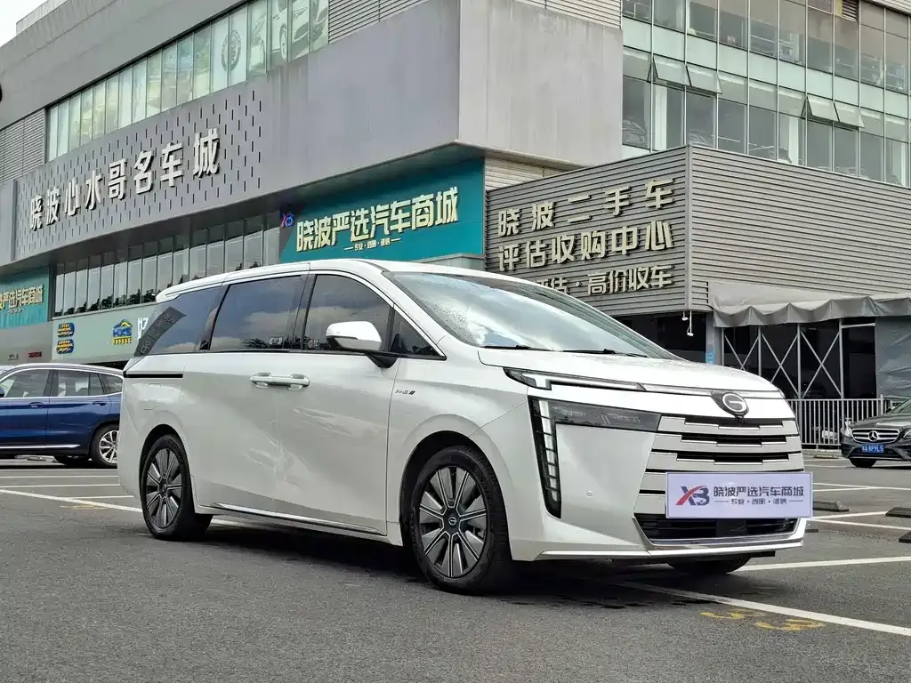 GAC Motor 传祺E8 PHEV — фото 7