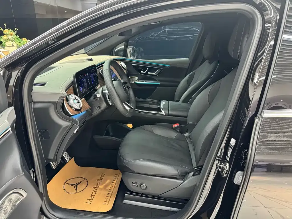 Mercedes-Benz EQE SUV — фото 2