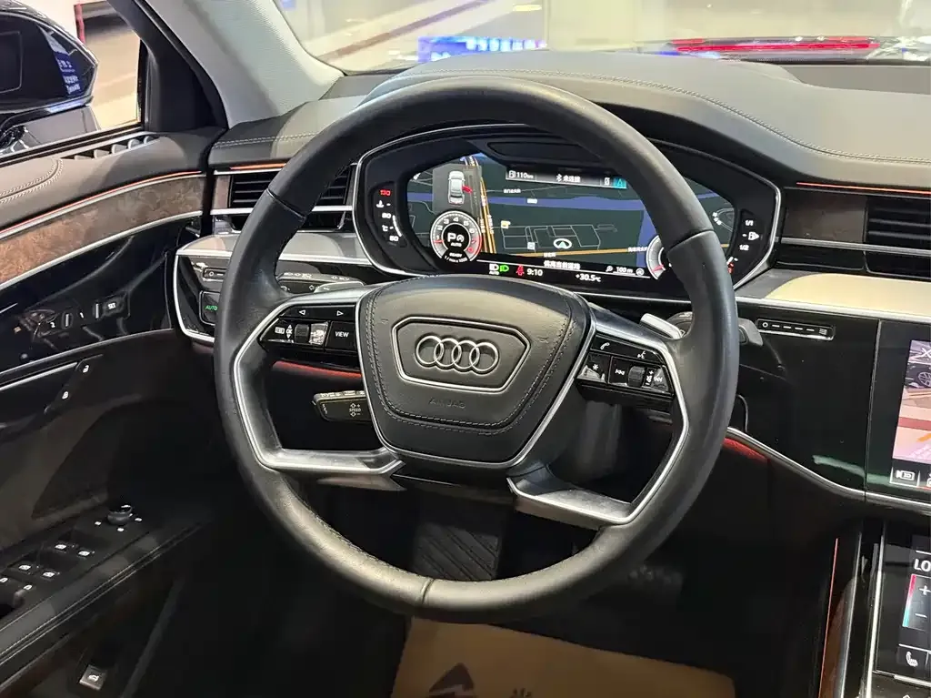 Audi A8 — фото 9