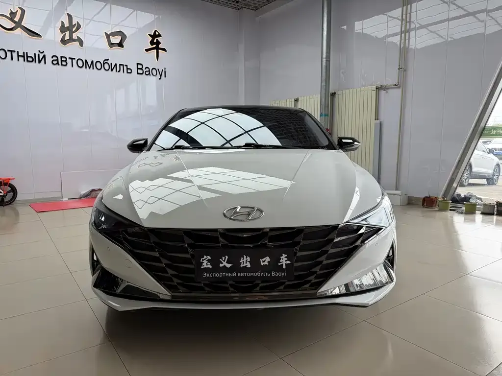 Hyundai Elantra — фото 5