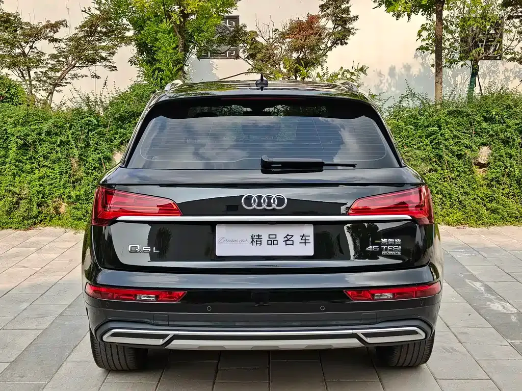Audi Q5L — фото 4