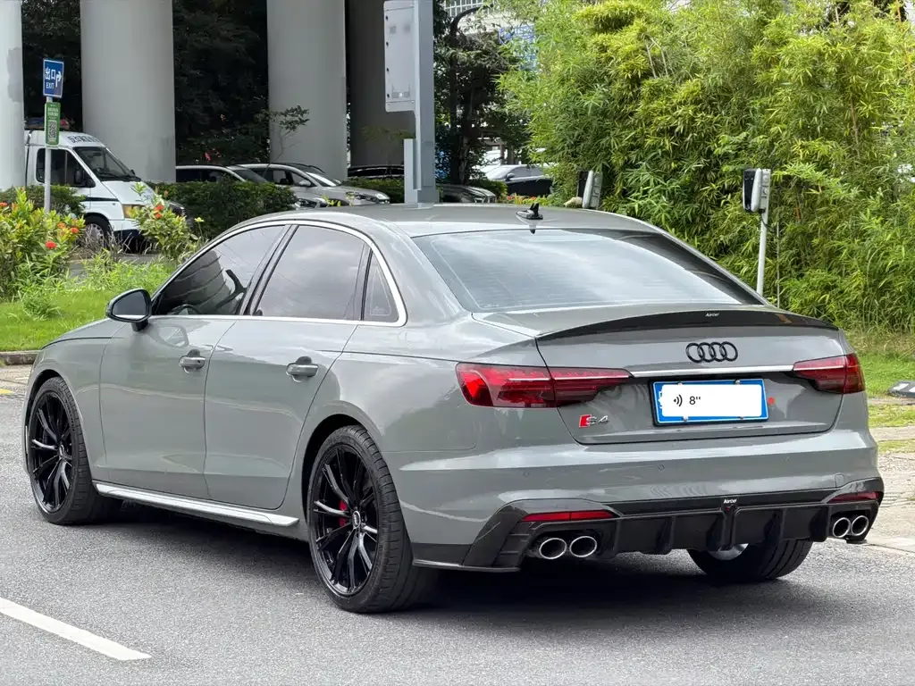 Audi S4 — фото 7