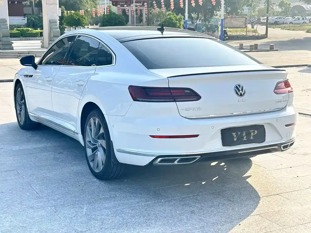 Volkswagen CC — фото 7