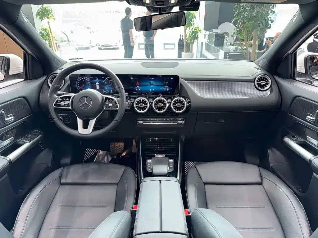 Mercedes-Benz GLA — фото 6
