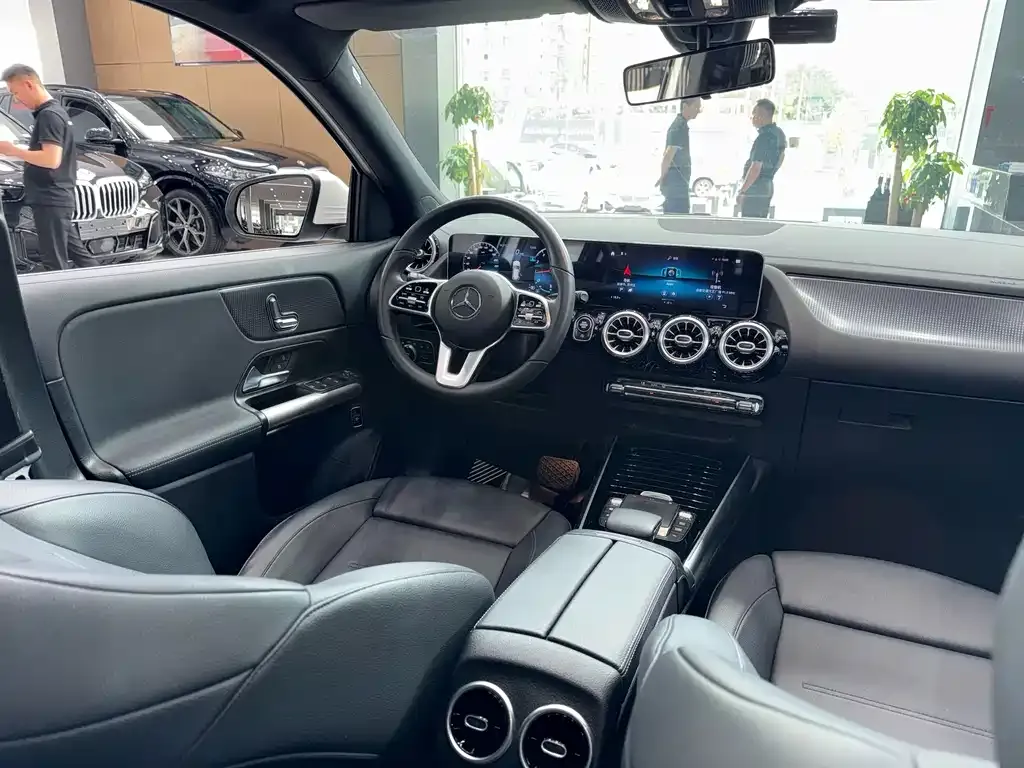 Mercedes-Benz GLA — фото 7