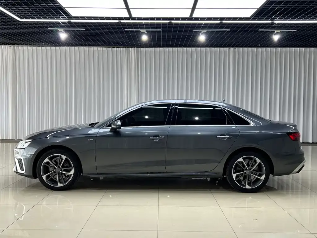 Audi A4L — фото 10
