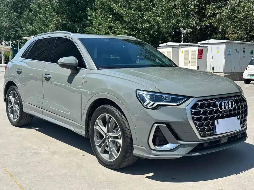 Audi Q3 — фото 10