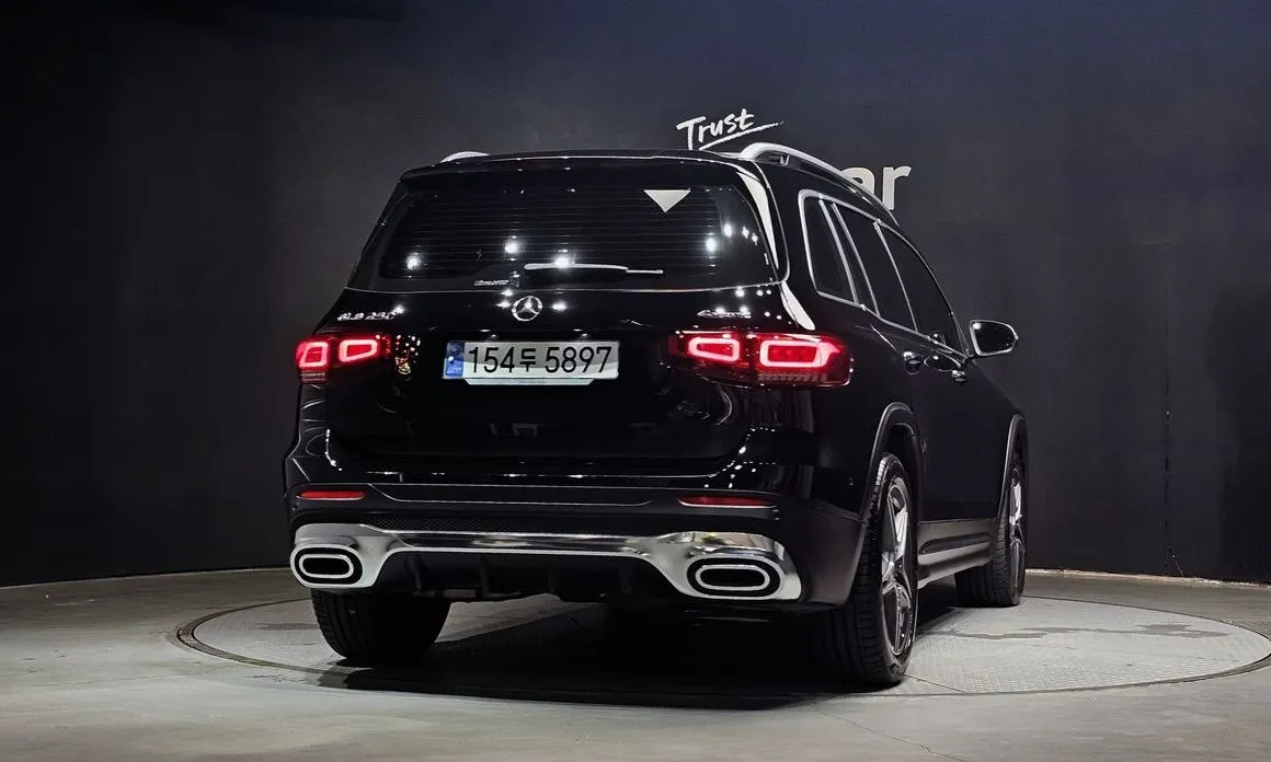 Mercedes-Benz GLB-Class — фото 8